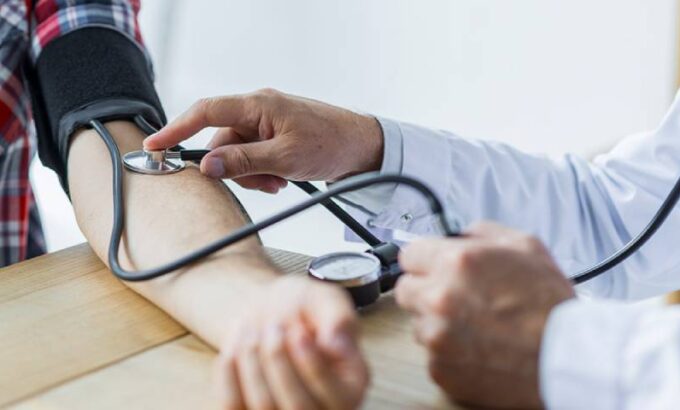 Why Regular Health Checkups Are Important for Your Family Regular health checkup with Dr. Vinaya Thekkethil, Family Physician in Thrissur, providing preventive care for families at Elixir Clinic.